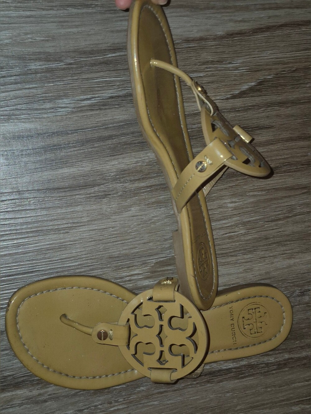 Tory Burch Tan Sandals Size 6 - Picture 2 of 7